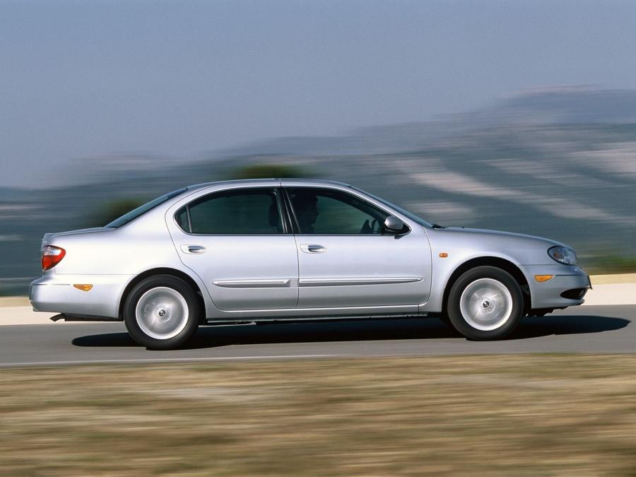  Nissan Maxima QX 2000 года  (фото 19 из 29)